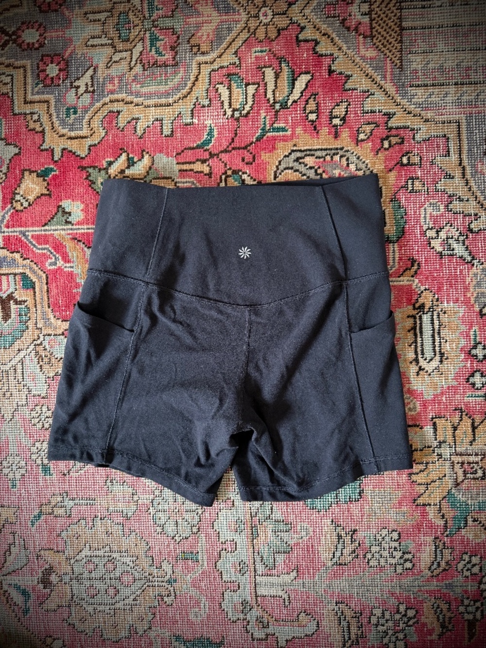 Athleta Salutation Stash Pocket